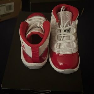 Jordan 11 Retro (Cherry Red)